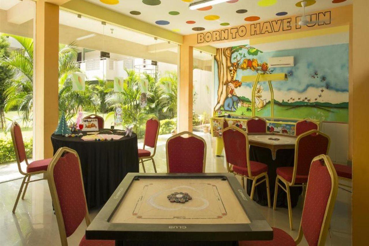 สเตอร์ลิง เยลาคีรี Hotel ภายนอก รูปภาพ